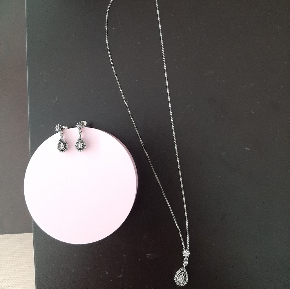 Beautiful necklace and earrings